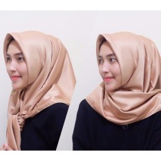 Hijab Square Kerudung Segi Empat - Satin Polos - Coklat Gold