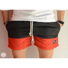 HITAM-MERAH Celana Pendek Noir Vetements