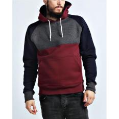 Jaket Sweetar Hoodie Assasin Terbaru Nyaman Dipakai, Cocok Untuk Musim Dingin Dan Tidak Berbulu.