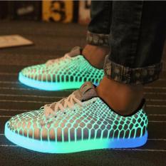 Joy Korea Mode Korea Topi LED Light All-Match Fluorescent Sepatu Kulit Ular Leisure Grey-Intl