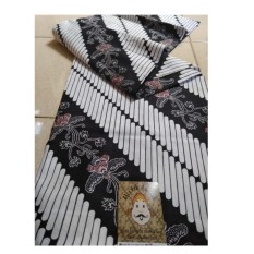 Kain Batik Parang Kembang Bunga Jarik Kebaya Manten Seserahan Jawa Bagus Bahan Primisima Ukuran 210*110cm Cocok Buat Kebaya Ataupun Baju Kemeja Batik Adem Nyaman Dipakai Harga Kami Termurah Karena Ambil Langsung Dari Pengerajin Jogja