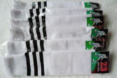 Kaos Kaki Sepak Bola Kaus Kaki Olahraga Kaos Kaki Sepak Bola (Warna Dasar Putih Sisi Hitam)
