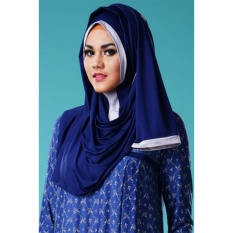 Kerudung Mezora - Bergo Germine warna Navy