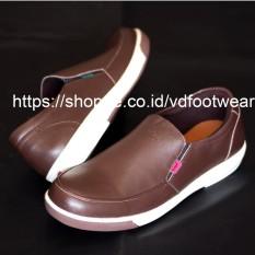 Kickers Nubis Hitam Sepatu Pria Flat - Sepatu Pria ala Wakai Slip On Loafers Leather/Suede Kulit asli - Nyaman dipakai