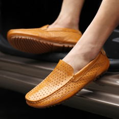 Kulit Asli Pria Sandal Lubang Pantai Sepatu Super Bernapas Traveling Sepatu Mengemudi Sepatu Kulit Asli Doug Sepatu Kuning
