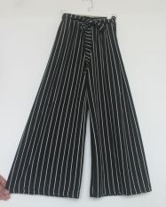 Longgar Hitam Dan Putih Pinggang Tinggi Renda Lebar Kaki Lurus Celana Sembilan Poin Celana (2 Warna Hitam Motif Garis Halus)