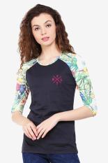 MOUTLEY Women Clothing Tops T-Shirts Wanita Busana Atasan T-Shirts Cream Krim Diskon discount murah bazaar baju celana fashion brand branded