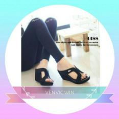 Murah Meriah Sandal Wedges DH 196 Hitam
