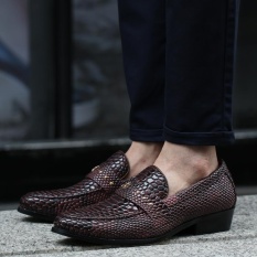 Fashional Baru Pria Bisnis Kasual Shoes Inggris Tide Pola Kulit Ular Sepatu Kulit (Champagne)-Intl