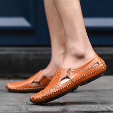 Orang Malas Kulit Mudah Dipakai Sepatu Kulit Sepatu Pria Kasual (Coklat Model Crocs)