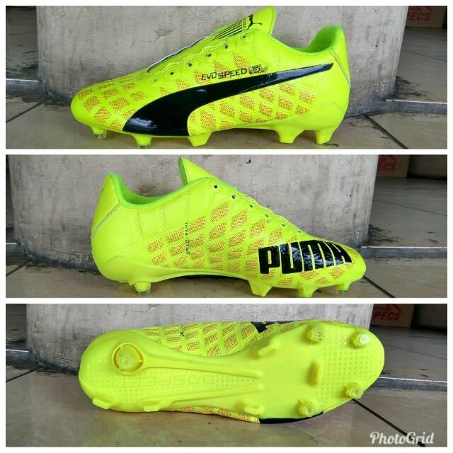 ( PAKET KOMPLIT bonus kaos kaki.tas. skin ) Sepatu bola kuning