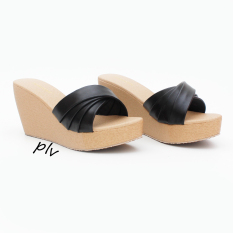 Pluvia - Sandal Wedges Wanita Cross MS02 - Hitam