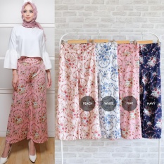 Pondok Hijabers Celana Kulot Rayon Motif Bunga Kecil Warna Pink