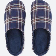 Sandal rumah UNIQLO motif kotak