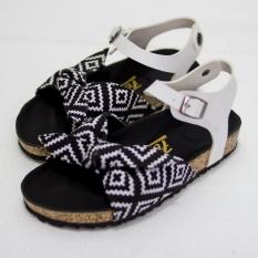Sandal Santai Wanita Keren Pitta Monochrome