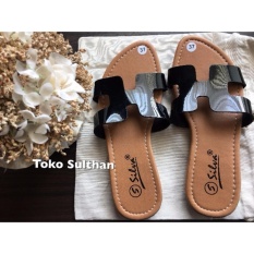 Sandal Teplek Flat Herme - HItam