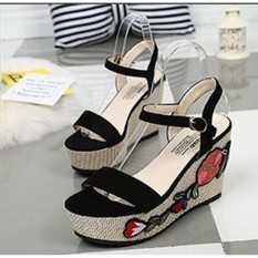 Sandal Wedges Wanita NN 45