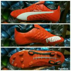Sepatu Bola Keren Paket Lengkap(Bonus Tas,Kaos kaki,Decker)