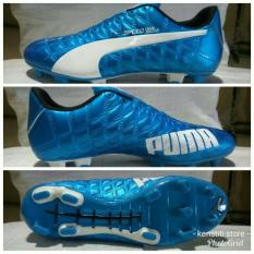 Sepatu Bola Keren Paket Lengkap(Bonus Tas,Kaos kaki,Decker)