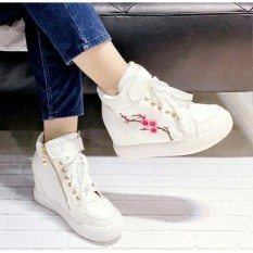 Sepatu boots bunga sakura putih wedges casual baru murah