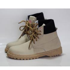 sepatu boots safety girl crem