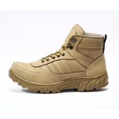 Sepatu Boots Safety Proyek Sepatu Fashion pria CV Grande Krem
