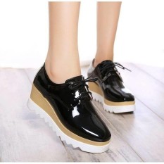 Sepatu Boots Wedges Wanita Glossy SBO320