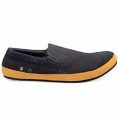 Sepatu Casual Slip On Kulit Pria Black master Clarks Pita / Formal / Sneakers / Slop / Fashion Cowok Termurah