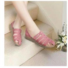 Sepatu CT Salem
