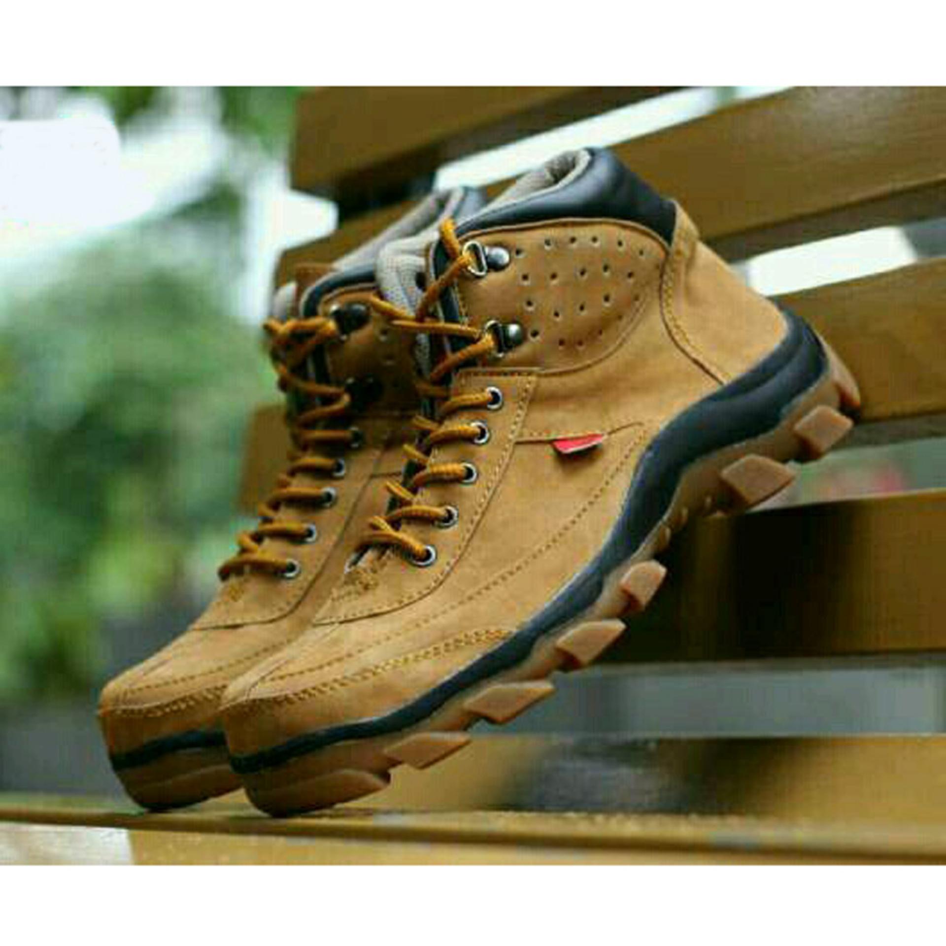 Sepatu Kickers Brembo Safety Boots Suede Leather Tan