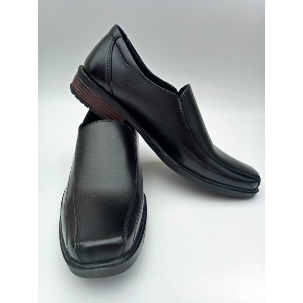 GLOBY 607 / Sepatu Pantofel Pria / Sepatu Formal Pria / Sepatu Kerja Pria / Sepatu Pria Pantofel / Sepatu Pria Formal / Sepatu Pria Kerja / Warna Hitam / Polos GLOBY 607 / Sepatu Pantofel Pria / Sepatu Formal Pria / Sepatu Kerja Pria / Sepatu Pria Pantofel / Sepatu Pria Formal / Sepatu Pria Kerja / Warna Hitam / Polos
