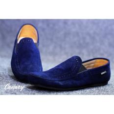 Sepatu Pria Clarks Eywa Mocassin Suede Coklat