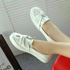 sepatu slip on tali ikat putih murah