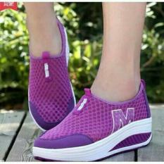 Sepatu Slip On Wanita W Ungu / Sepatu Wedges Slipon Boots Boot Kets Cewek