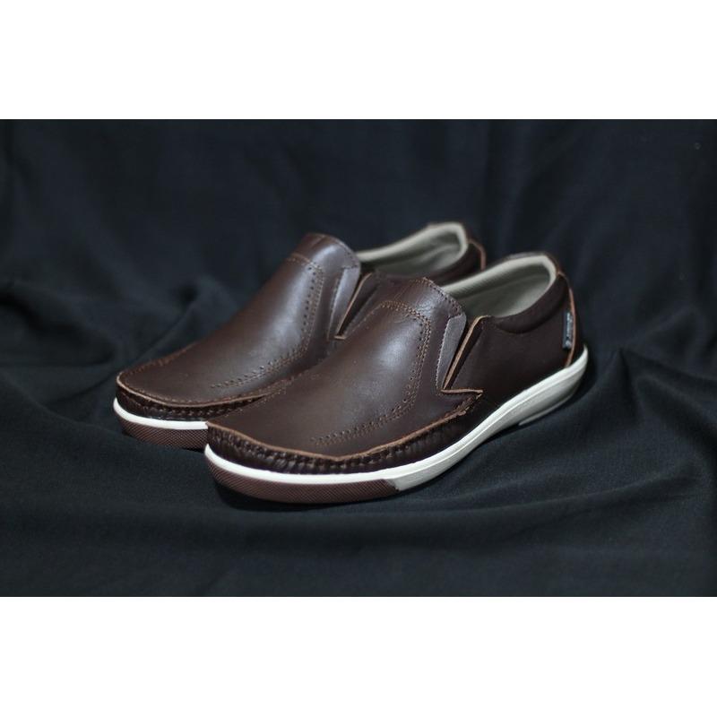 Sepatu Slipon casual kulit cevani Kickers Casual Semi Formal kerja Kantor