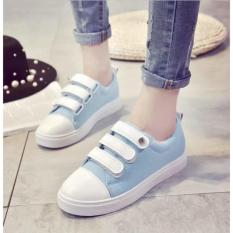 Sepatu Sneakers Kets Jeans Kait - Biru Muda