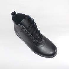 Surround Sepatu Boots Pria M4-SAGA - Hitam