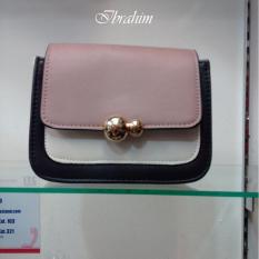 TA WANITA/ HAND BAG/ FEMALE/ WOMEN/ SLING BAG/ SHOULDER BAG/ WAIST BAG/ TAS WANITA/ TAS CEWEK/ TAS CANTIK/ TAS LUCU/ TAS GENGGAM/ TAS PUNDAK/ TAS SELEMPANG/ SLEMPANG/ MAIN/ JALAN/ PESTA/ SANTAI/ HANGOUT/ MAKE UP/ AKSESORIS/ TAS HP/ TAS GADGET/ TERLARIS