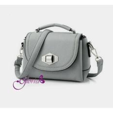 Tas slempang wanita / tas remaja kekinian/ tas murah PROMO TERLARIS
