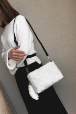 Gaya Baru Tas Vogue Shoulder Bag Kepribadian Floss dari Female Han Ban Wraps 100 untuk Mengambil Miring Ku untuk Membungkus Wanita Rekreasi Di Musim Dingin Shoulder Bag (zebra Line) -Intl