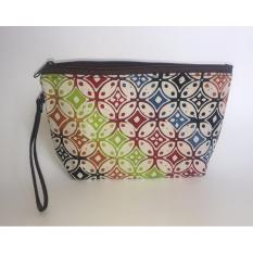 Travel Pouch / Make Up Pouch Multifungsi Batik 01