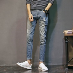 Versi Korea dari Kaki Laki-laki Adalah Celana Tipis Lubang Celana Jeans (Model 151)