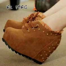 R2Paris Sepatu Wedges Boots Beliz BROWN