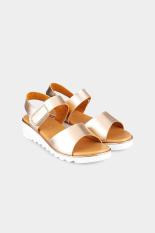 Yongki Komaladi Women Shoes Sandals Flat Sandals Wanita Sepatu Sandal Sandal datar Gold Emas Diskon discount murah bazaar baju celana fashion brand branded