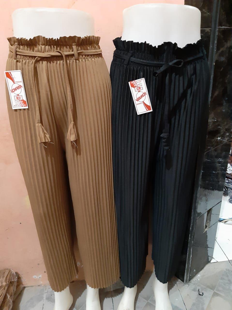 Anjelika Varumga oxshash porno aktrisa