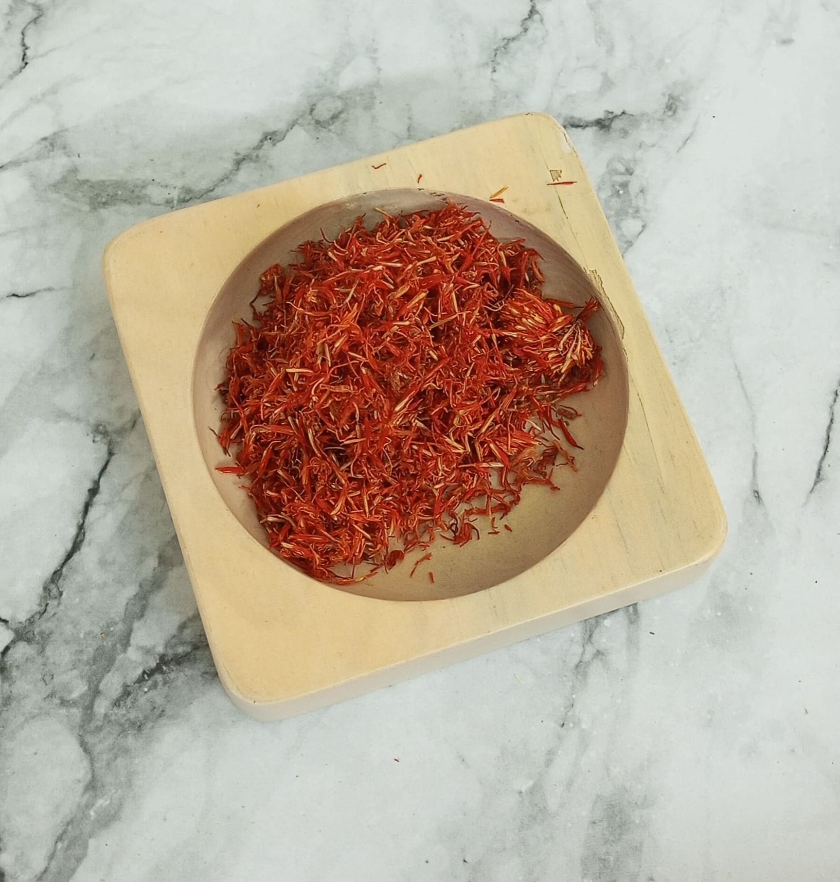 Saffron / Teh Bunga Safflower / 河红花 / Hong Hua ( 5 gram) Lazada Indonesia