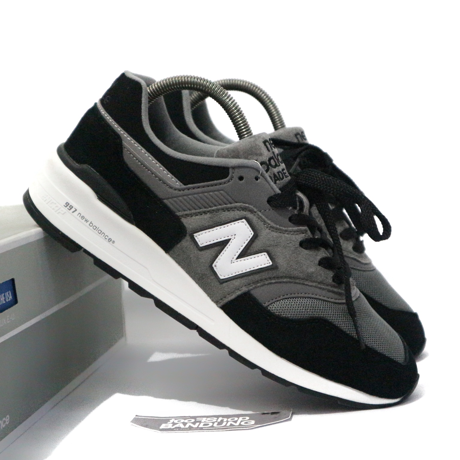 new balance cw997 black