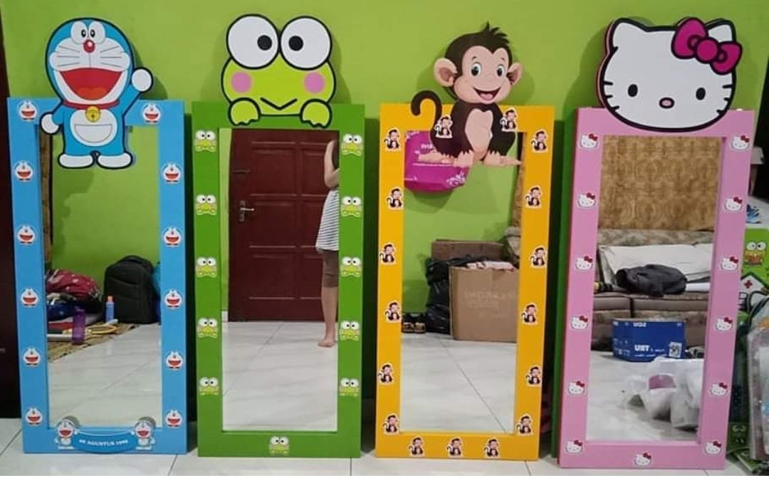 Cermin Dinding Doraemon Hello Kitty Keropi Mickey Mouse Karakter Lainnya Lazada Indonesia