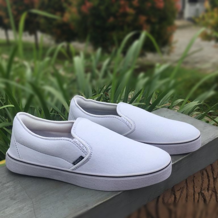 canvas super comfycush era shoes