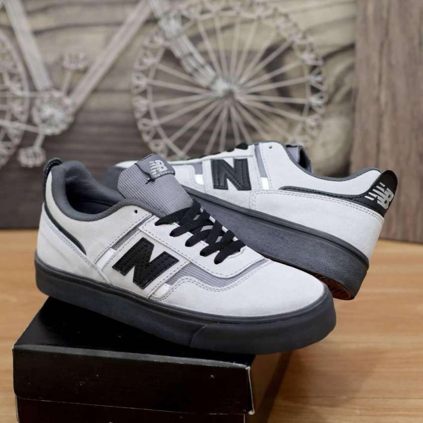 Sepatu Sepatu Pria keren NB Numeric 306 